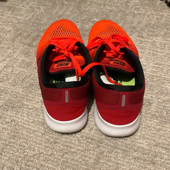 Nike running shoes - Picture 2 of 4